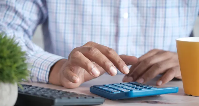 How Do Banks Calculate Interest On Savings Accounts In India?