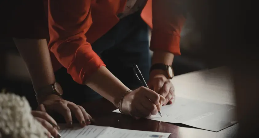 Fixed vs Floating Interest Rate: Understanding the Key Differences & How to Choose?