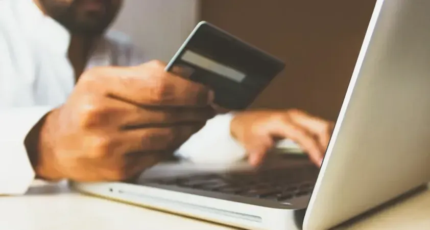 What is the Difference Between Loan and Credit?